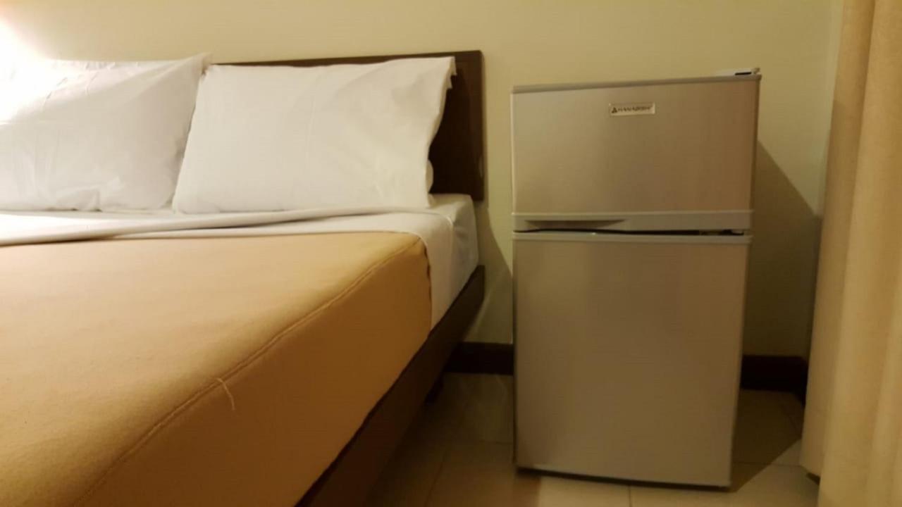 Hotel Governor Forbes Manila